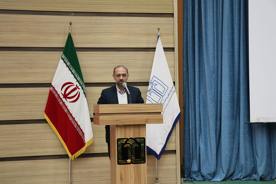 <strong>سخنران اولین جشنواره دانشگاهی ایده‌های نوآورانه آموزشی</strong>