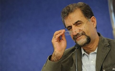 <strong>تصویر مصطفی رحماندوست با عینک</strong>