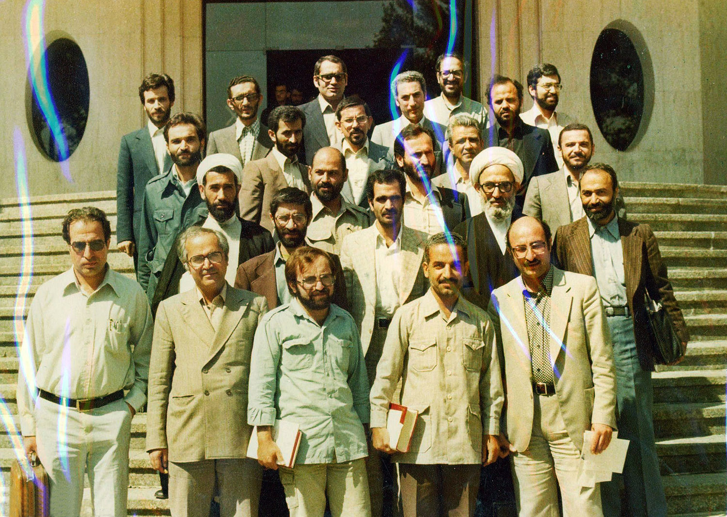 <strong>اعضای هیئت دولت اول جمهوری اسلامی ایران</strong>