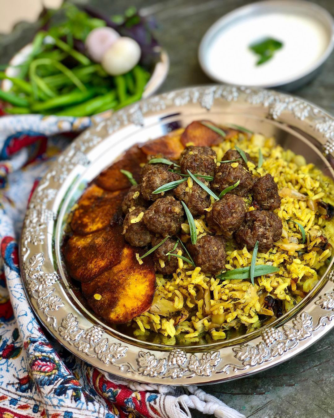 کلم پلو شیرازی با تریین گوشت قلقلی و ته دیگ سیب زمینی