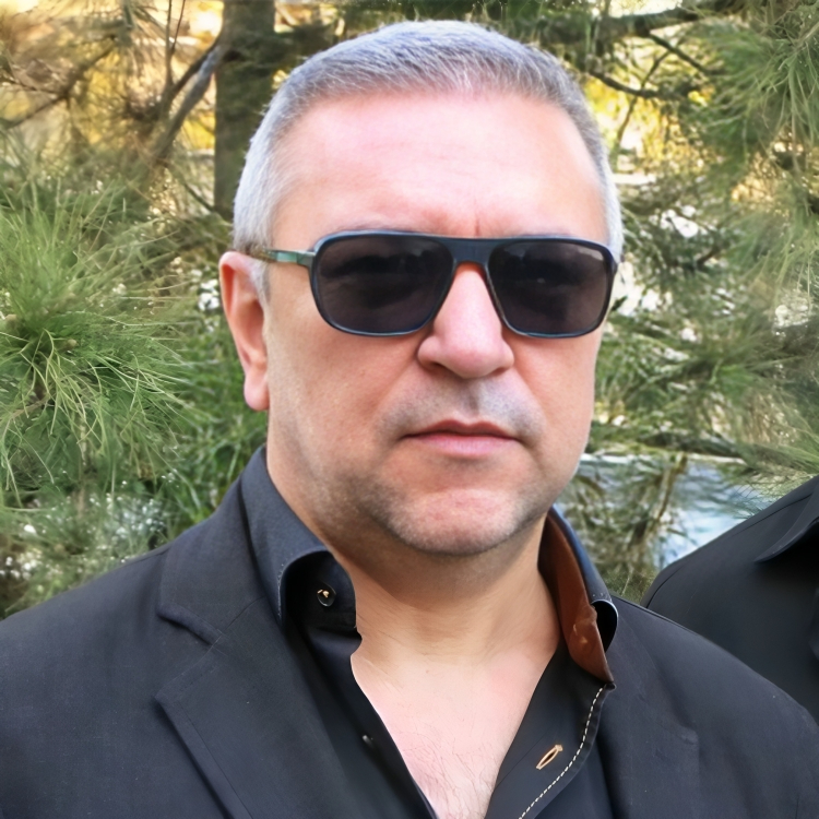 حمید مهیندوست