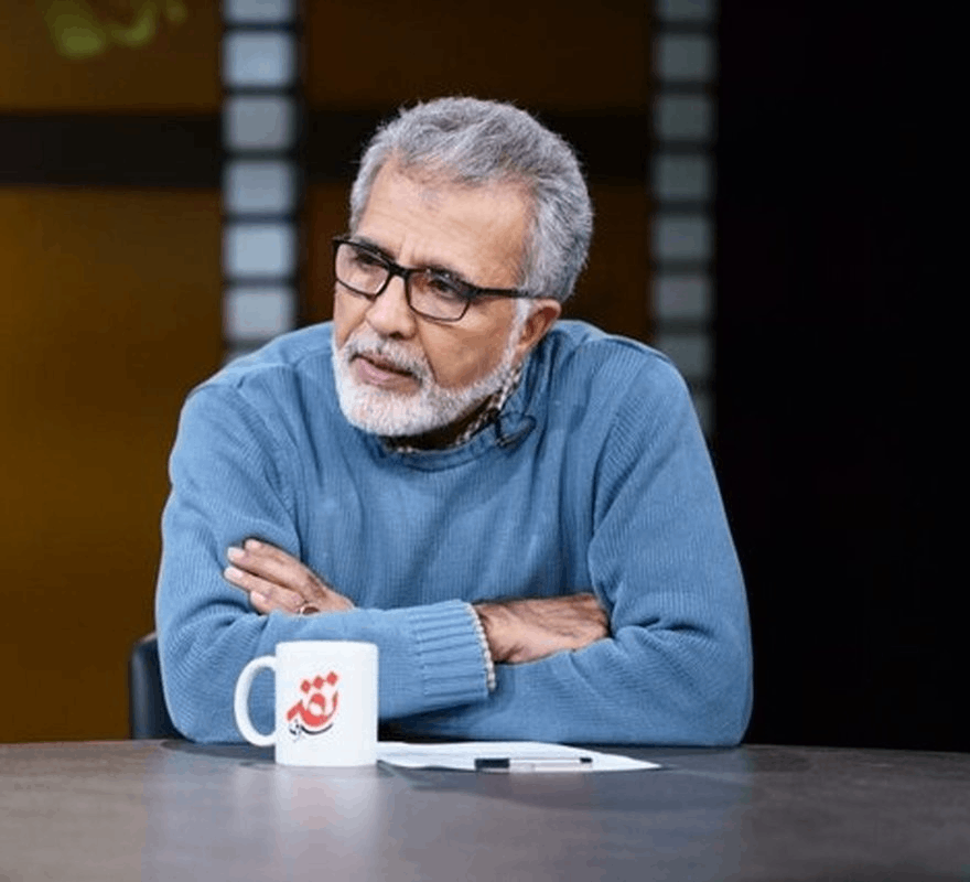 تصویر بهروز افخمی در اجرای برنامه نقد سینما