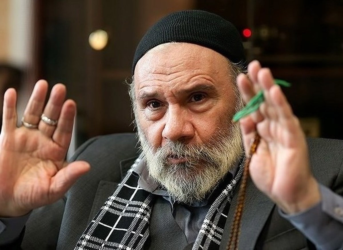 <strong>علی معلم دامغانی</strong>