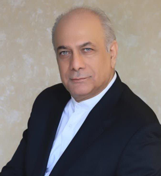 بهمن دان
