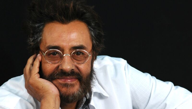 <strong>خسرو شکیبایی</strong>