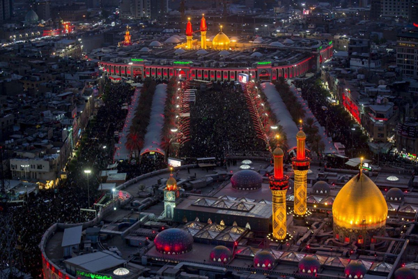 <strong>بین‌الحرمین</strong> امام حسین (ع) در مرکز شهر کربلا در عراق قرار دارد و محدوده بین حرم حضرت اباعبدالله الحسین (ع) و مرقد قمر بنی هاشم را تشکیل می‌دهد.