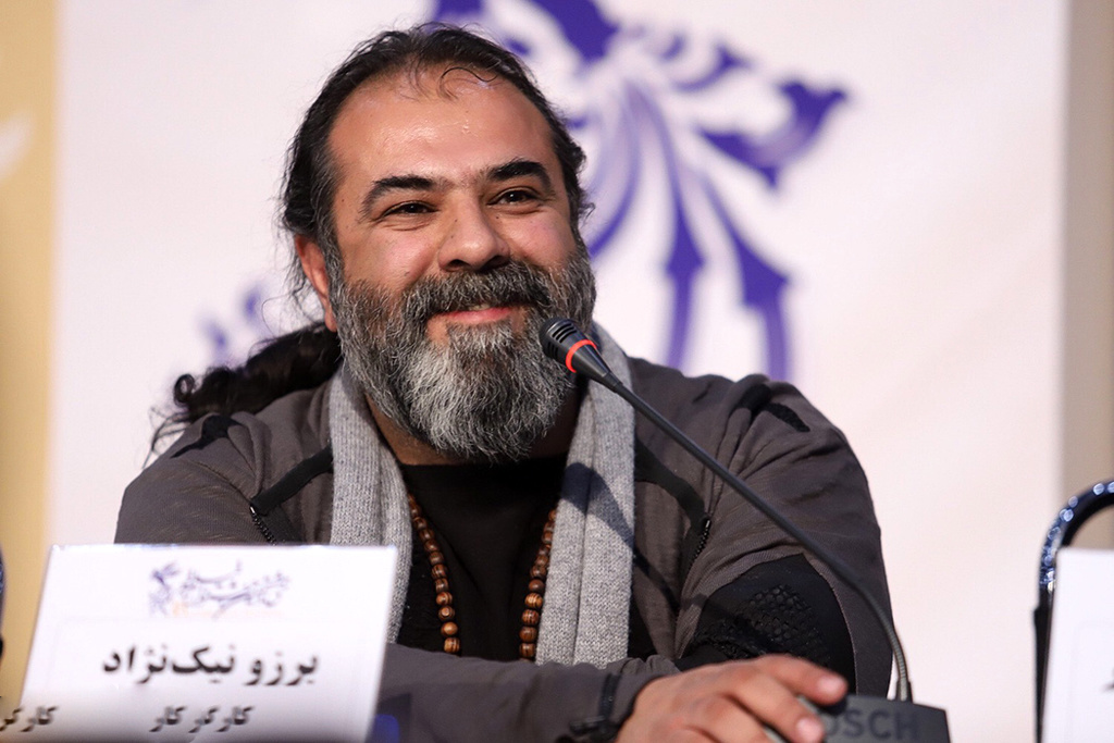 بروز نیک نژاد در نشست خبری فیلم دوزیست