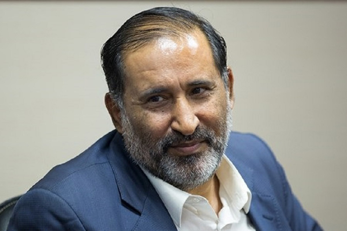 <strong>علیرضا قزوه</strong>