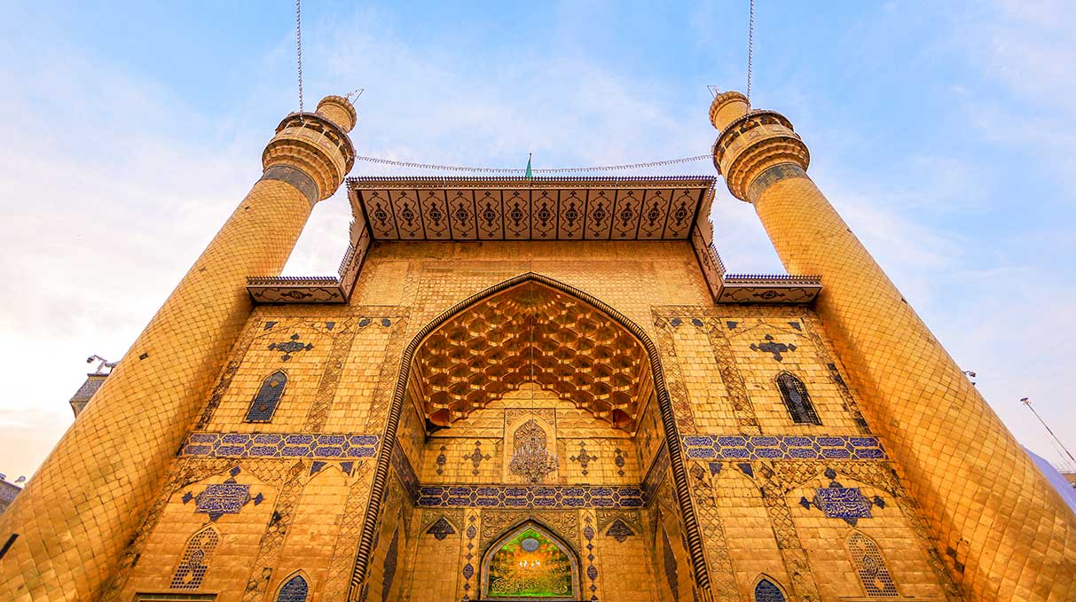 <strong>ایوان نجف، حرم امام علی<sup> OPENsup (ع)</sup> (علی ابن ابی طالب)</strong>