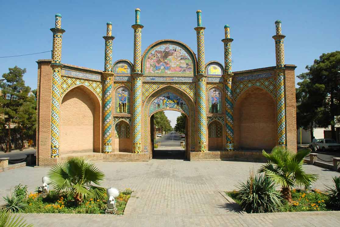 <strong>دروازه ارگ یا میدان ارگ در استان سمنان</strong>