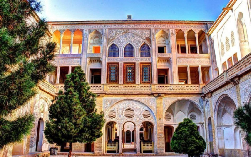 [[خانه تاریخی عباسیان