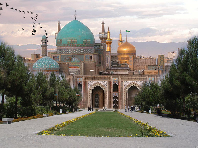 مسجد گوهرشاد مشهد کنار گنبد حرم امام رضا (امام هشتم شیعیان)