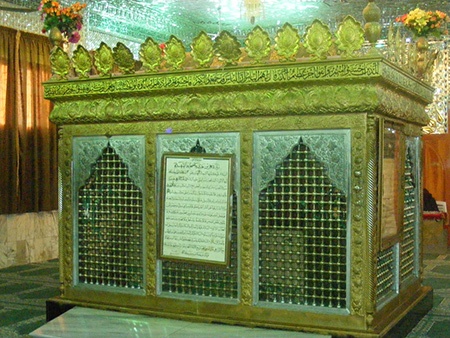 <strong>تصویری از مزار عمار یاسر در سوریه</strong>