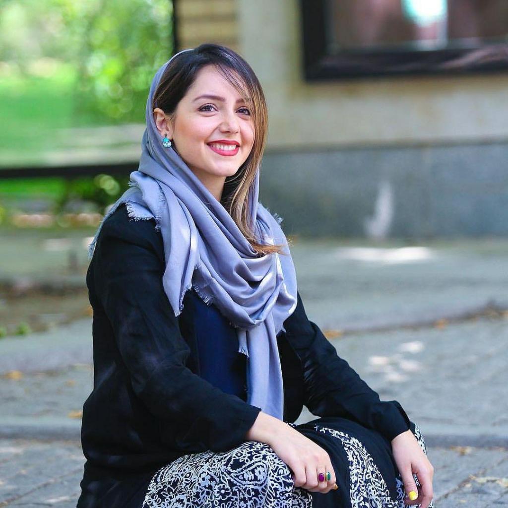 نازنین بیاتی