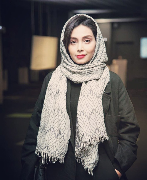 دیبا زاهدی
