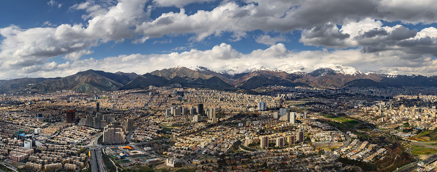 '''نمایی از شهر [[تهران