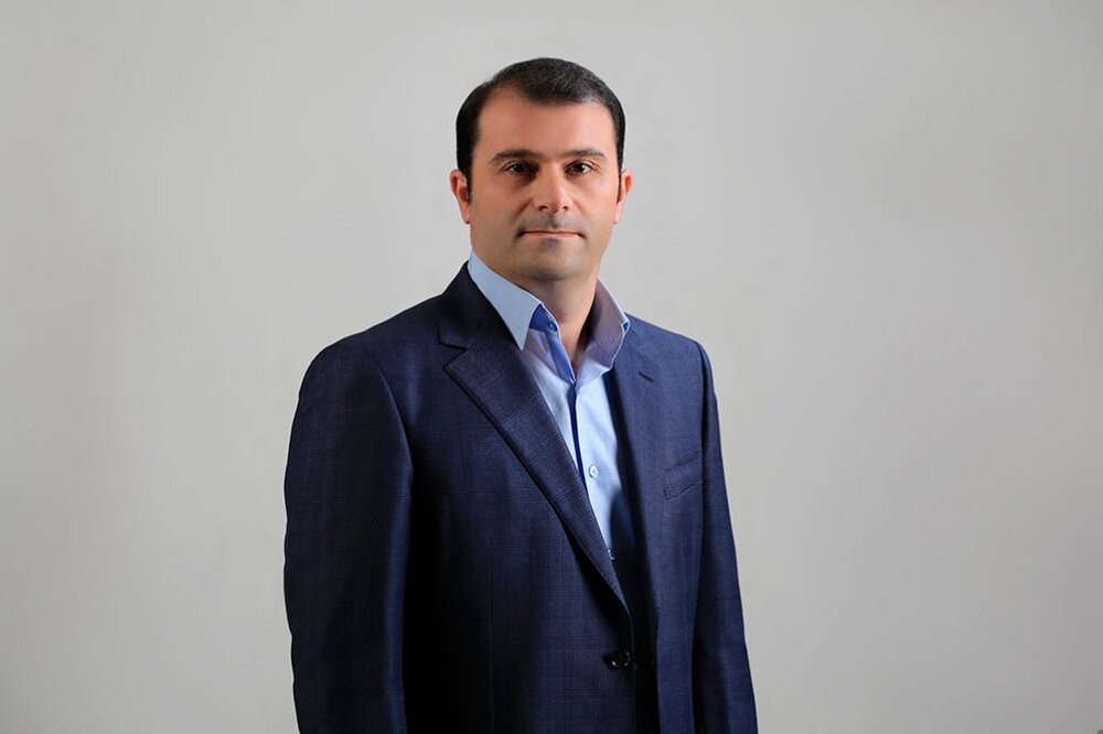 شارلی انویه تکیه