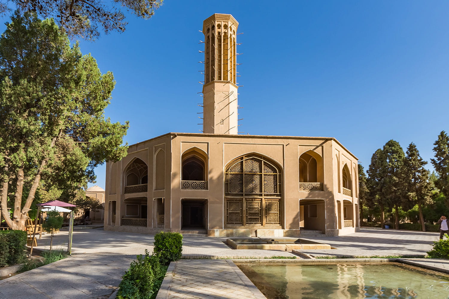 '''بادگیر [[باغ دولت‌آباد