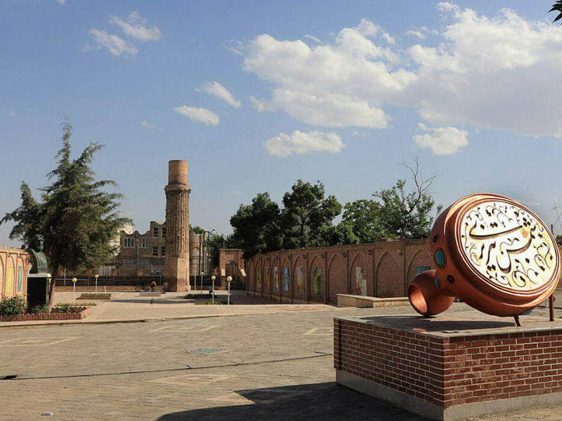 آرامگاه شمس تبریزی، خوی