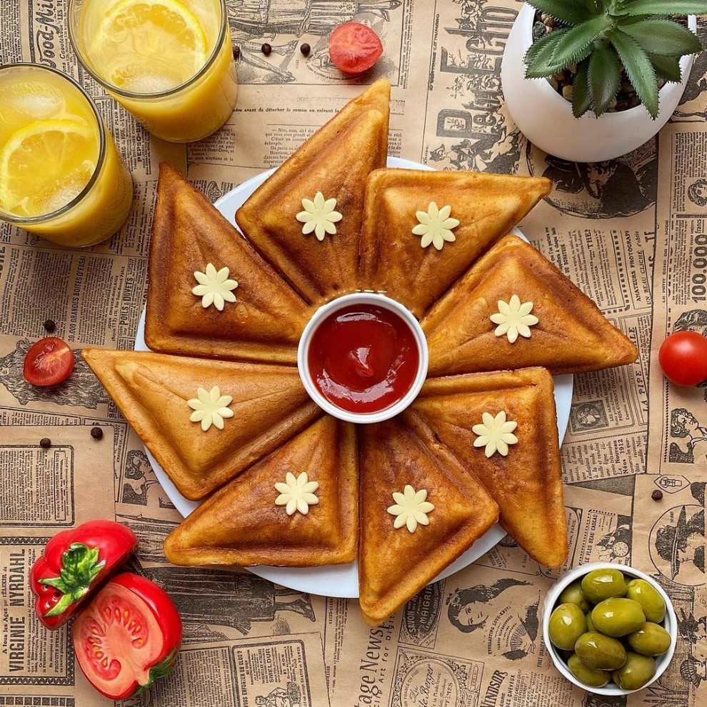 اسنک با سس قرمز
