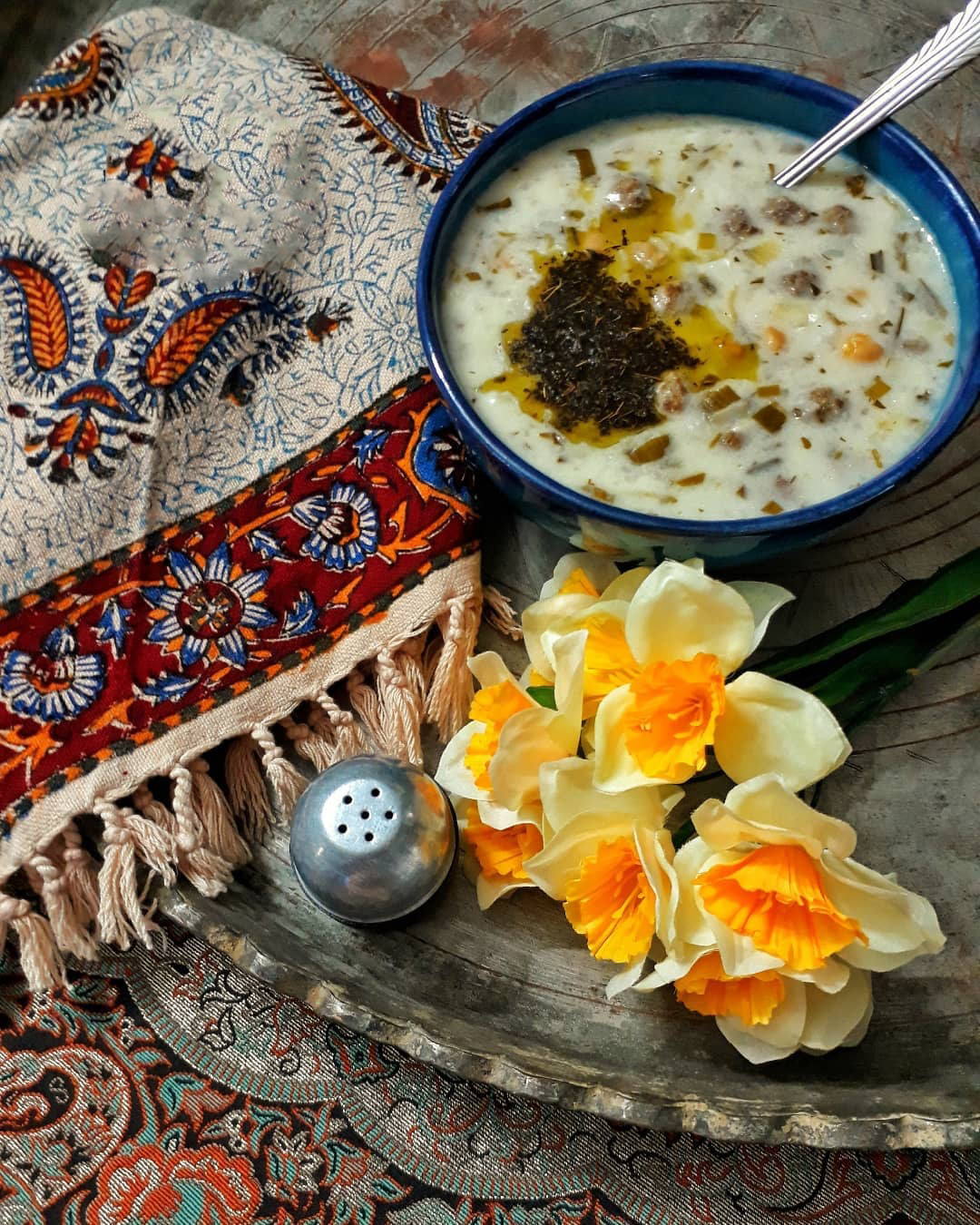 آش دوغ اردبیل با تزیین نعنا داغ