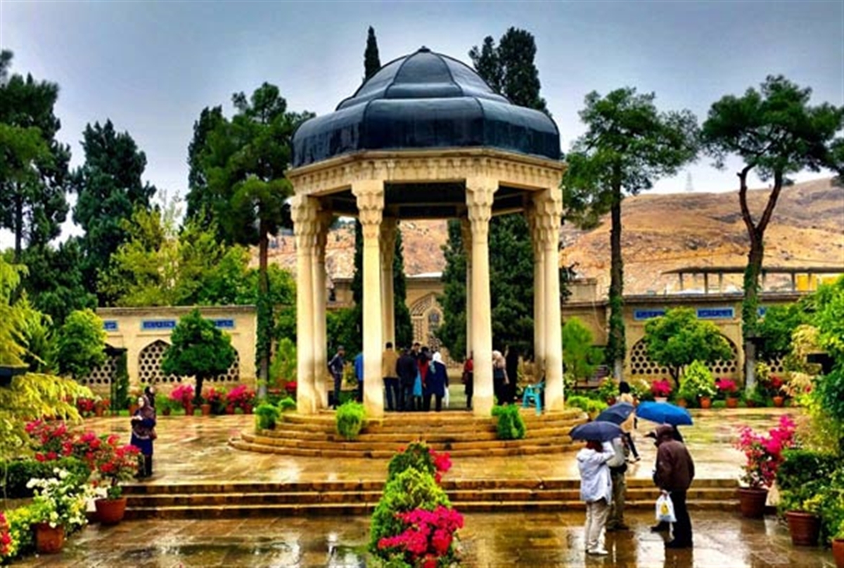 <strong>حافظیه؛ آرامگاه حافظ در شیراز</strong>