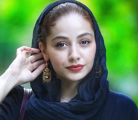 پرونده:مهتاب ثروتی.jpg