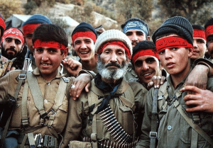 نیروهای-مردمی-و-بسیجیان-در-خط-مقدم-ایران-در-جنگ-ایران-و-عراق.png