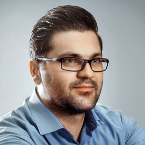 محمود خسرومنش