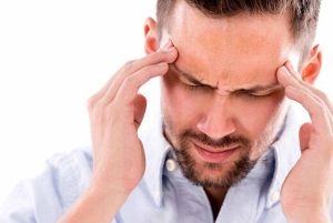 سردرد؛ یکی از شایع‌ترین نشانه‌های بیماری