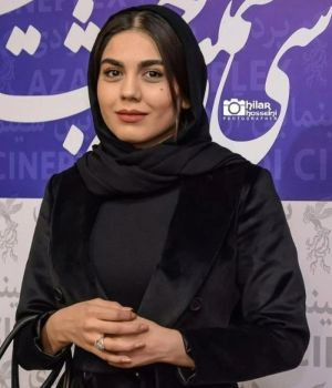 آزاده زارعی