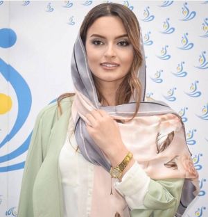 نیلوفر پارسا